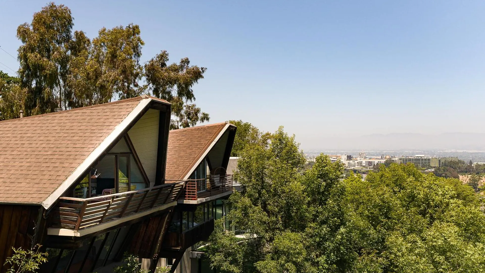 Holiday home Iconic Gesner Boat House Wview Of Hollywood Sign Villa Los Angeles