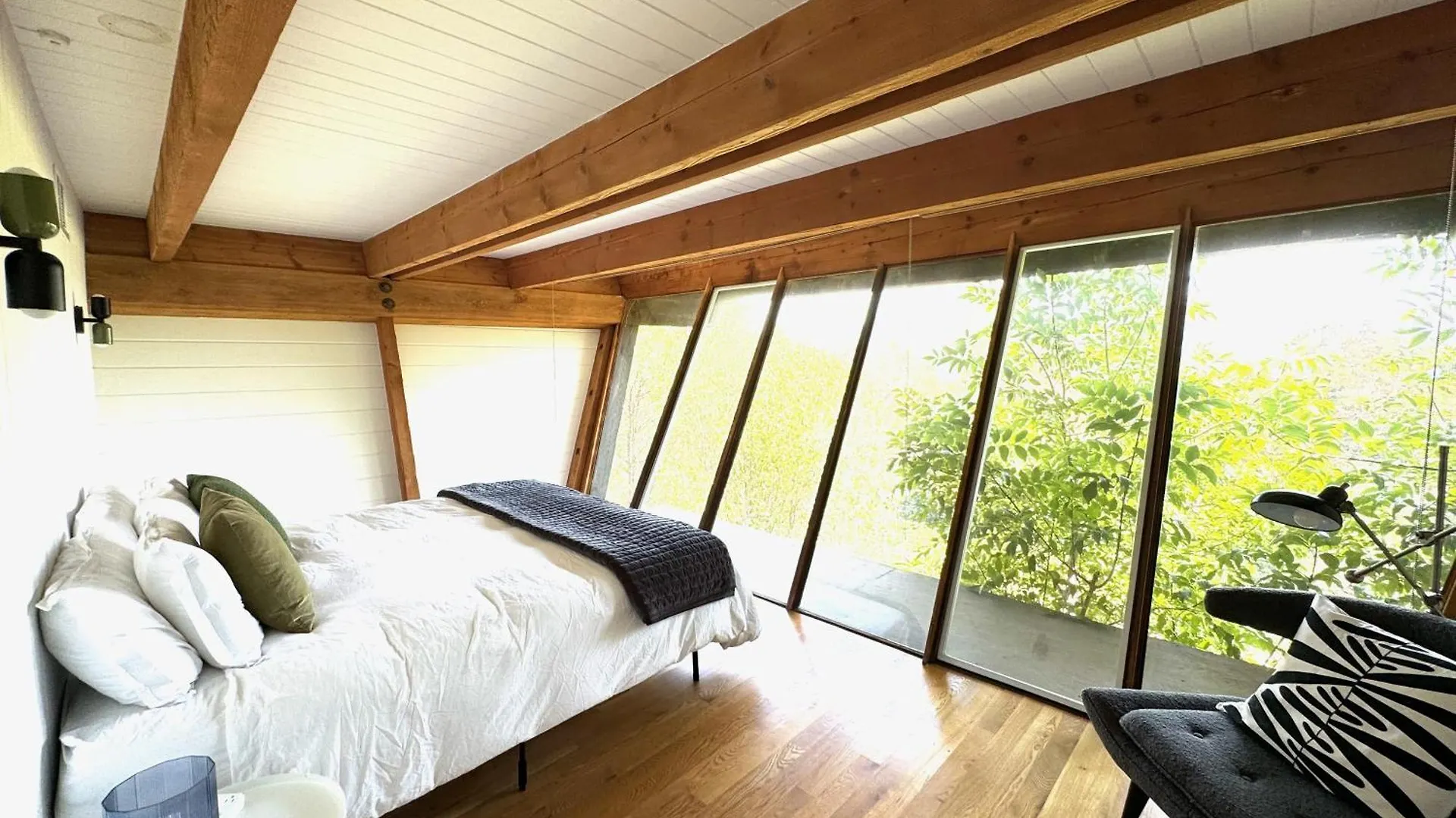 Iconic Gesner Boat House Wview Of Hollywood Sign Villa Los Angeles Holiday home